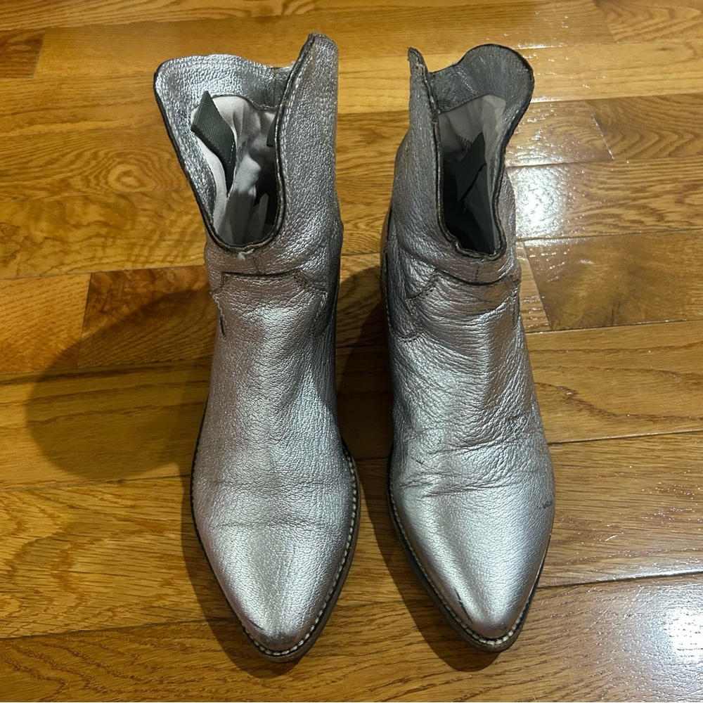 Nicole silver Metallic leather western ankle booties.8